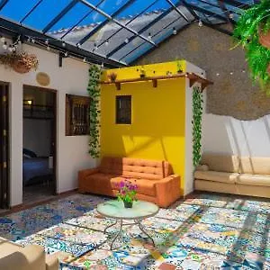 La Casa De Plazas Guest house